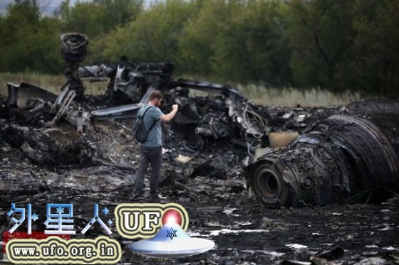 马航MH17坠毁现场照片2014年7月18日乌克兰顿涅茨克地区的坠机现场