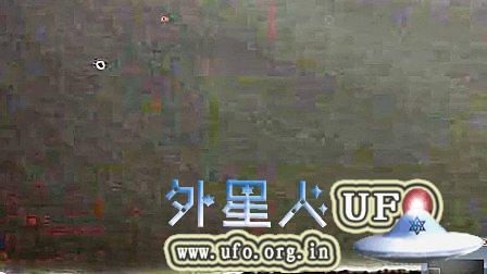 2014年11月30日意大利埃特纳火山拍到UFO的图片