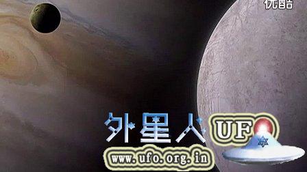 木星与木卫一之间的巨大的UFO母舰的图片