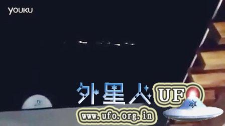 2014年12月28日巴西多个列队飞行UFO的图片