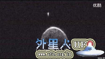 2015年1月26日 NASA在小行星（2004 BL86） 轨道拍到UFO的图片
