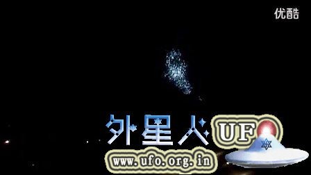 2015年2月2日俄罗斯顿涅茨克上空一团发光的UFO的图片