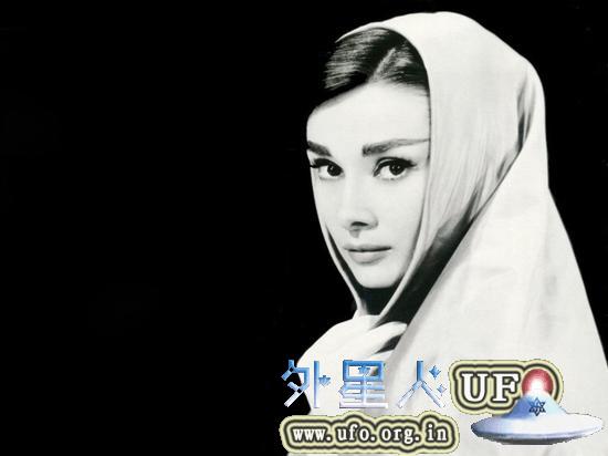 奥黛丽?赫本晚年因乳腺癌逝于瑞士家庭 第3张