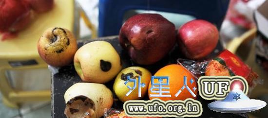 流言揭秘：水果烂了一点就不能吃了？的图片
