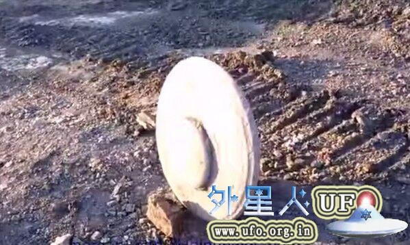 俄发现2.6亿年前碟状岩石 UFO研究者将参与调查俄发现2.6亿年前碟状岩石 UFO研究者将参与调查