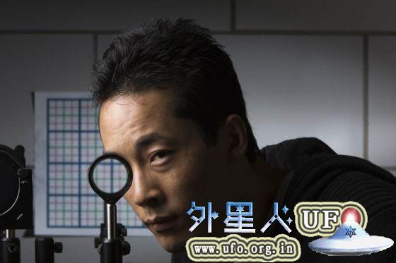 美国罗切斯特大学的科学家们已经发现一种利用廉价且现成的透镜隐藏大型物体的方法 第2张