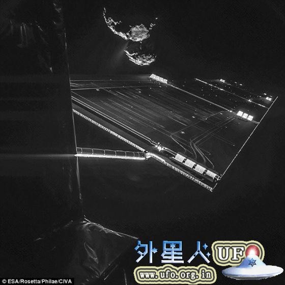 借助CIVA 相机设备，罗塞塔飞船拍摄了这张“帅气自拍照”，图像中可以看到远处的67P/楚留莫夫-格拉希门克彗星，此时飞船距离彗星仅有大约16公里 第1张
