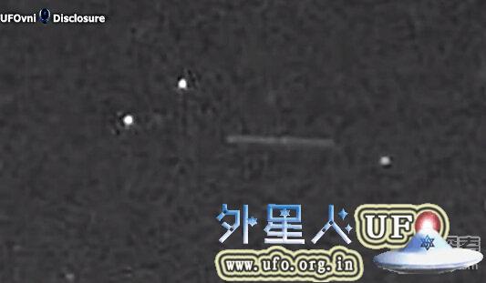 巨大雪茄型UFO进入墨西哥波波卡特佩特火山