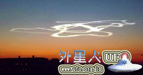 2013年-2015年的UFO似烟圈似锅盖 充满了神秘感
