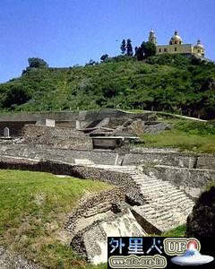 墨西哥丘鲁拉城(Cholula)地下大金字塔 第2张