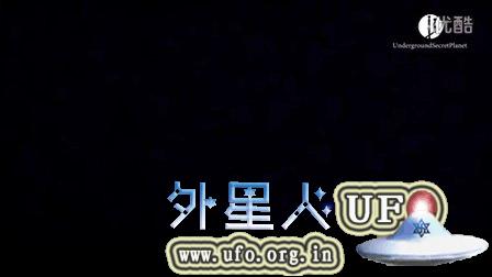 2015年8月8日英格兰蓝色蝌蚪样外星飞船（Warminster）