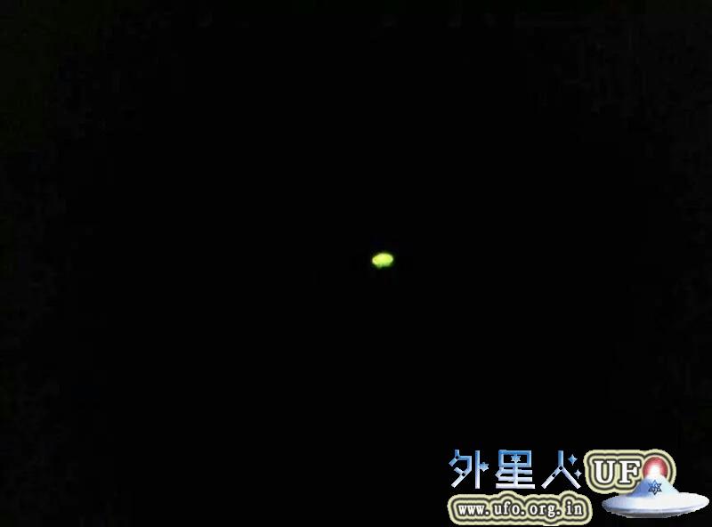 2015年8月25日晚上海飞碟目击实拍 他怎样拍到UFO?的图片 第2张 2015年8月25日上海飞碟目击实拍2 第2张