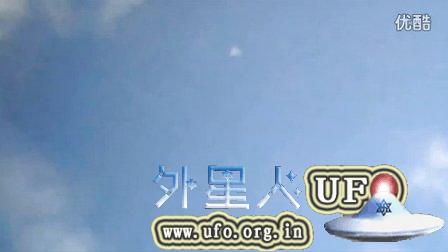 2015年8月21日伦敦三角形外星飞船的图片