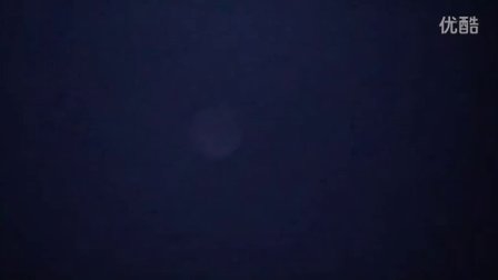 2015年9月21日国际空间站拍到紫色蠕动样UFO的图片 2015年9月21日国际空间站拍到紫色蠕动样UFO的图片
