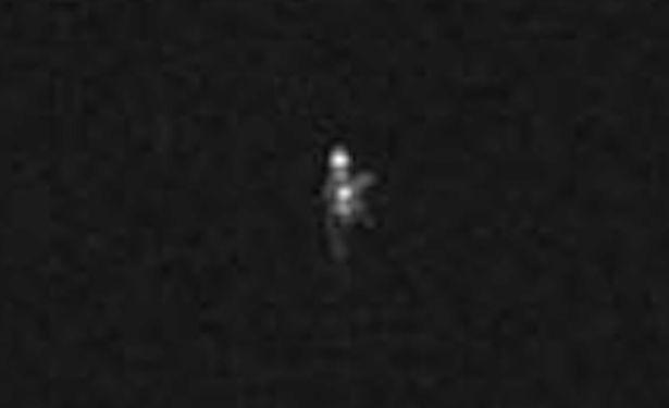 NASA发布8400张阿波罗登月照片发现3个独立UFO的图片