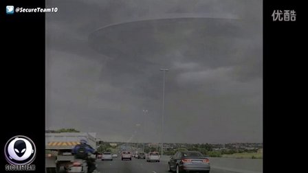 2015年10月29日网传中国俄罗斯等地出现巨大UFO(应是伪造)的图片 2015年10月29日网传中国俄罗斯等地出现巨大UFO(应是伪造)的图片