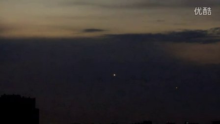 2015年10月21日黄昏22日上午俄罗斯2个黄色光球UFO