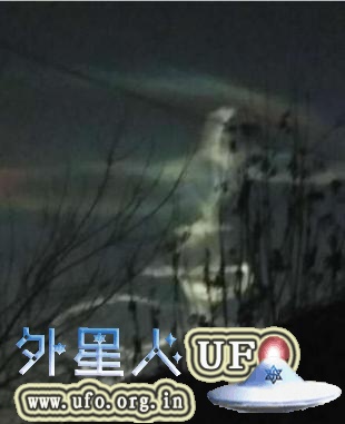 新疆多地网友同时目击巨大UFO奇景2015年11月1日的图片 第6张 新疆多地网友同时目击巨大UFO奇景2015年11月1日的图片 第6张