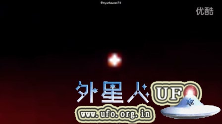 2015年11月3日太阳周围巨大十字UFO的图片
