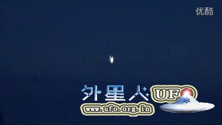 2015年11月11日休斯顿长形垂直发光物UFO的图片 2015年11月11日休斯顿长形垂直发光物UFO的图片