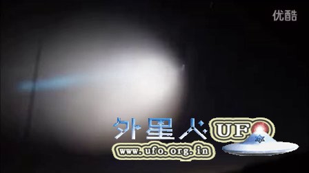 2015年11月7日加州再次拍到纺锤形和球形发光UFO的图片 2015年11月7日加州再次拍到纺锤形和球形发光UFO的图片