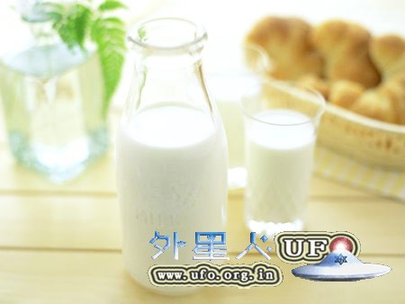 10种人早餐绝对不要喝牛奶的图片
