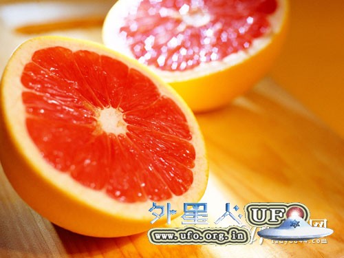 石榴汁最补水 9种水果的神奇养颜术的图片 石榴汁最补水 9种水果的神奇养颜术的图片