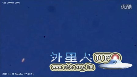 2015年11月24日高空橙色随意运动发光UFO的图片 2015年11月24日高空橙色随意运动发光UFO的图片
