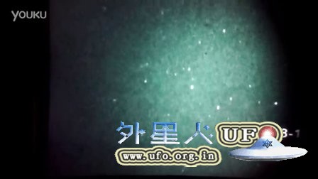 2015年11月18日高空不规则闪光的UFO的图片 2015年11月18日高空不规则闪光的UFO的图片