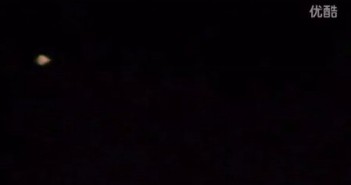 2015年11月15日奥斯陆2个彩色菱形光球UFO