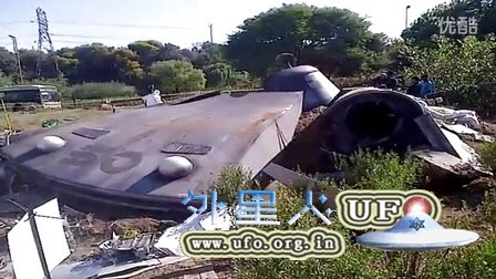 2015-12-1南非坠毁的飞碟？的图片