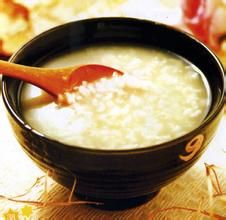 喝粥食疗注意5点 不同人群喝粥进补方法不同的图片
