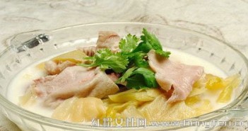 冬季吃酸菜具有多种养生功效和食用禁忌
