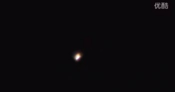 2015年12月23日墨西哥彩色发光UFO