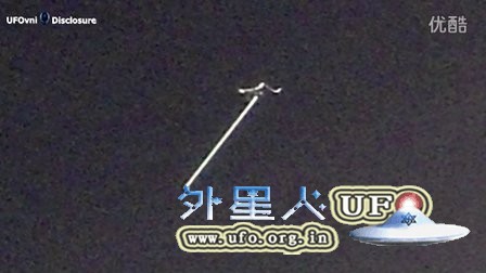 2016年2月4日爱尔兰奇特长形发光UFO&多个光点UFO的图片