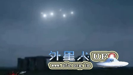 2016年1月英国巨石阵上空释放出7个UFO(真伪自辩)的图片 2016年1月英国巨石阵上空释放出7个UFO(真伪自辩)的图片