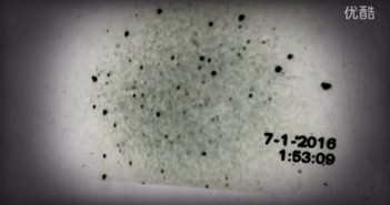 2016年1月7日高空2个移动发光UFO