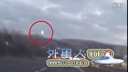 2016年3月12日苏格兰开车时拍到山顶的光球UFO的图片 2016年3月12日苏格兰开车时拍到山顶的光球UFO的图片
