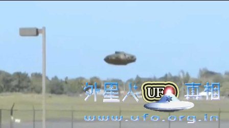2016年最好的UFO视频奇诡的不明飞行物或军用无人机？的图片