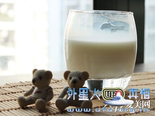 牛奶越浓越有营养? 喝牛奶 别陷入这10误区的图片 第2张