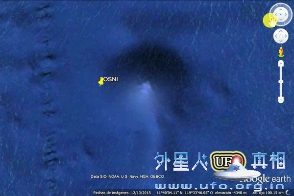 谷歌地球发现海底金字塔形结构 边长达十几公里的图片 第1张 谷歌地球发现海底金字塔形结构 边长达十几公里的图片 第1张