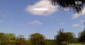 本来是在拍狗狗 却发现了不明飞行物UFO
