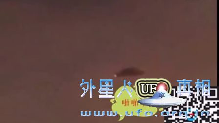 2016年奇特异型UFO伪装成一个平面？的图片