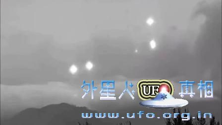 UFO舰队在空中跳舞 舞姿曼妙的图片