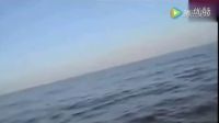 实拍：ufo被几架战斗机追赶，ufo直接钻下海底变USO
