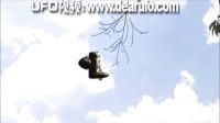 盘旋在玛雅圣殿的巨大UFO另一视角（清晰）